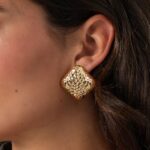 Σκουλαρίκια ανάγλυφα χρυσά